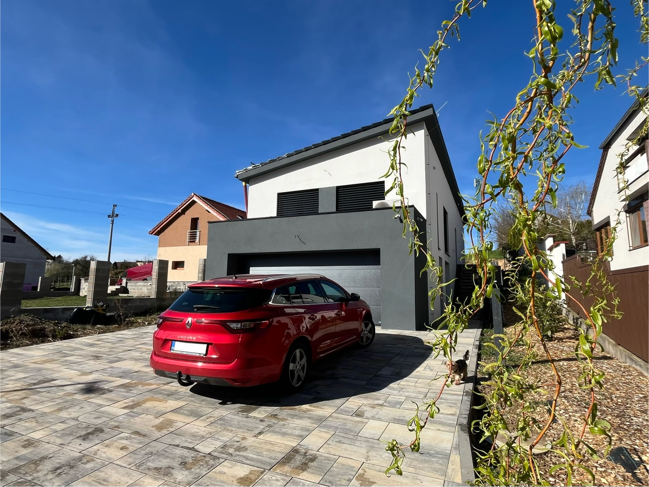 Výstavba rodinného domu ve Velaticích